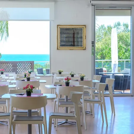 Apartment Intersalou *